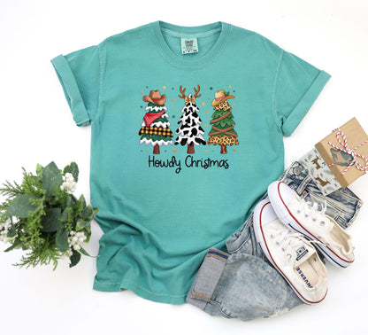 Howdy Christmas Shirt: Western Cowgirl Holiday Tee