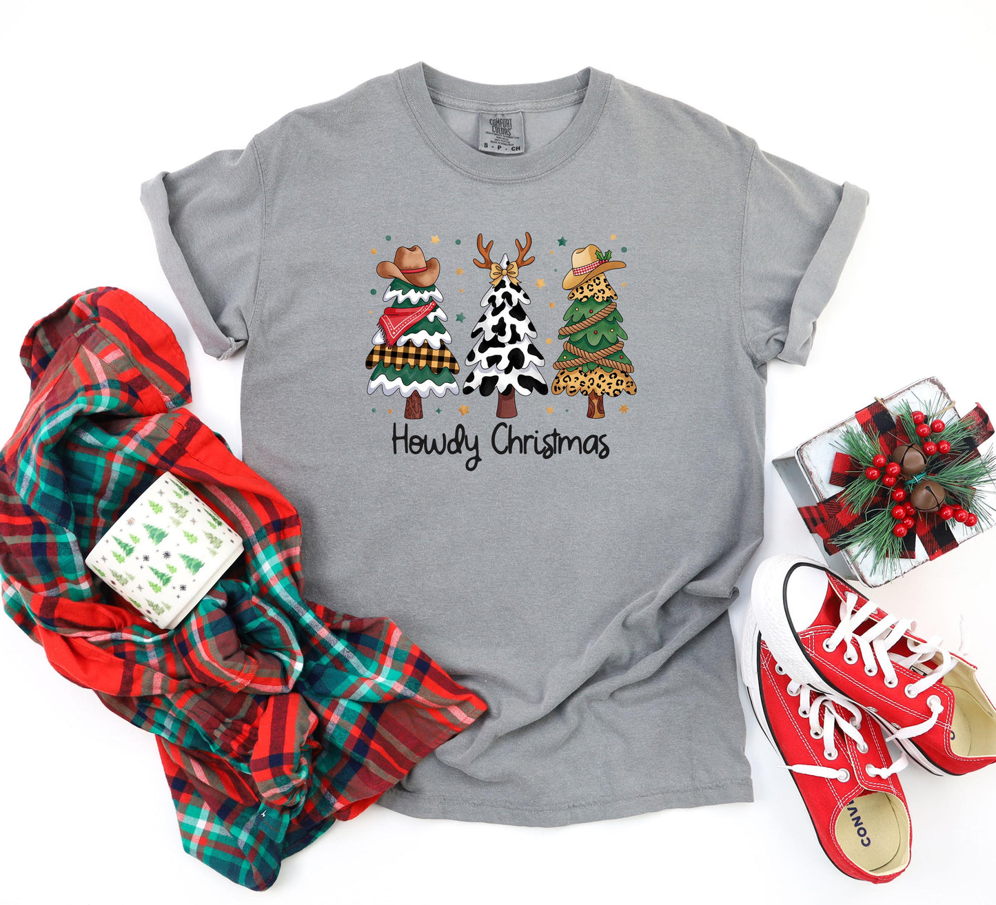 Howdy Christmas Shirt: Western Cowgirl Holiday Tee