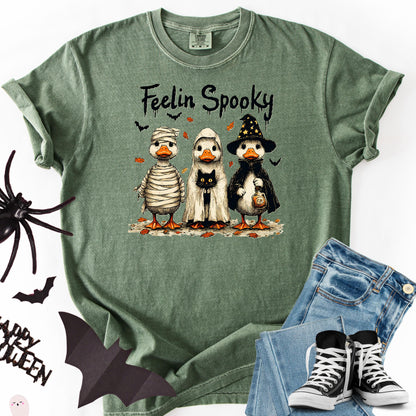 Feelin Spooky Duck Shirt – Funny Halloween Ducks Graphic Tee, Cute Spooky Season T-Shirt for Fall