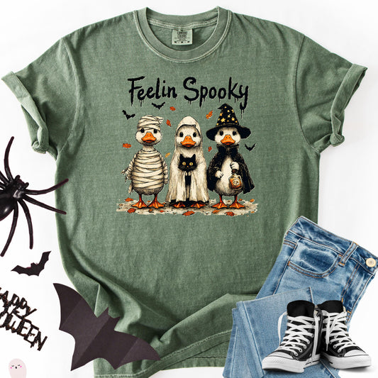 Feelin Spooky Duck Shirt – Funny Halloween Ducks Graphic Tee, Cute Spooky Season T-Shirt for Fall