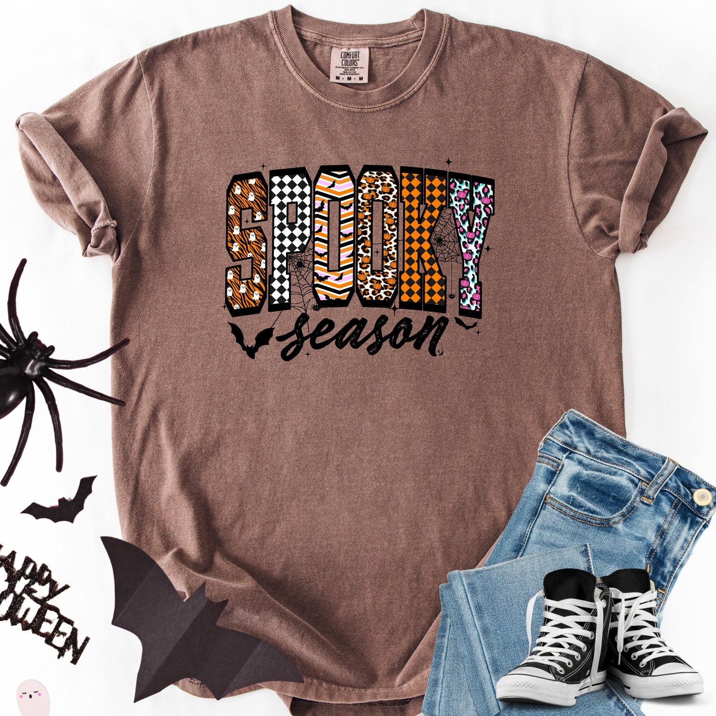 Comfort Colors Gothic Halloween T-Shirt: Spooky Lace Tee